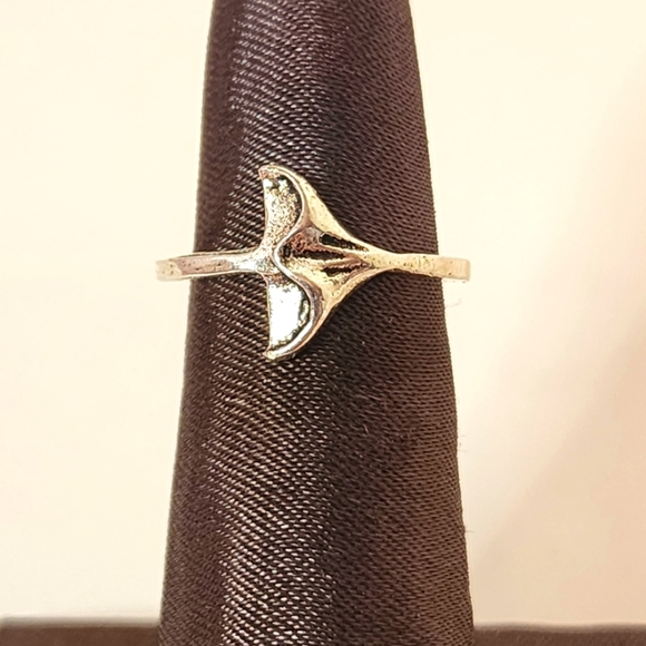 Jewelry - Whale Tail Ring - Boutique Item
